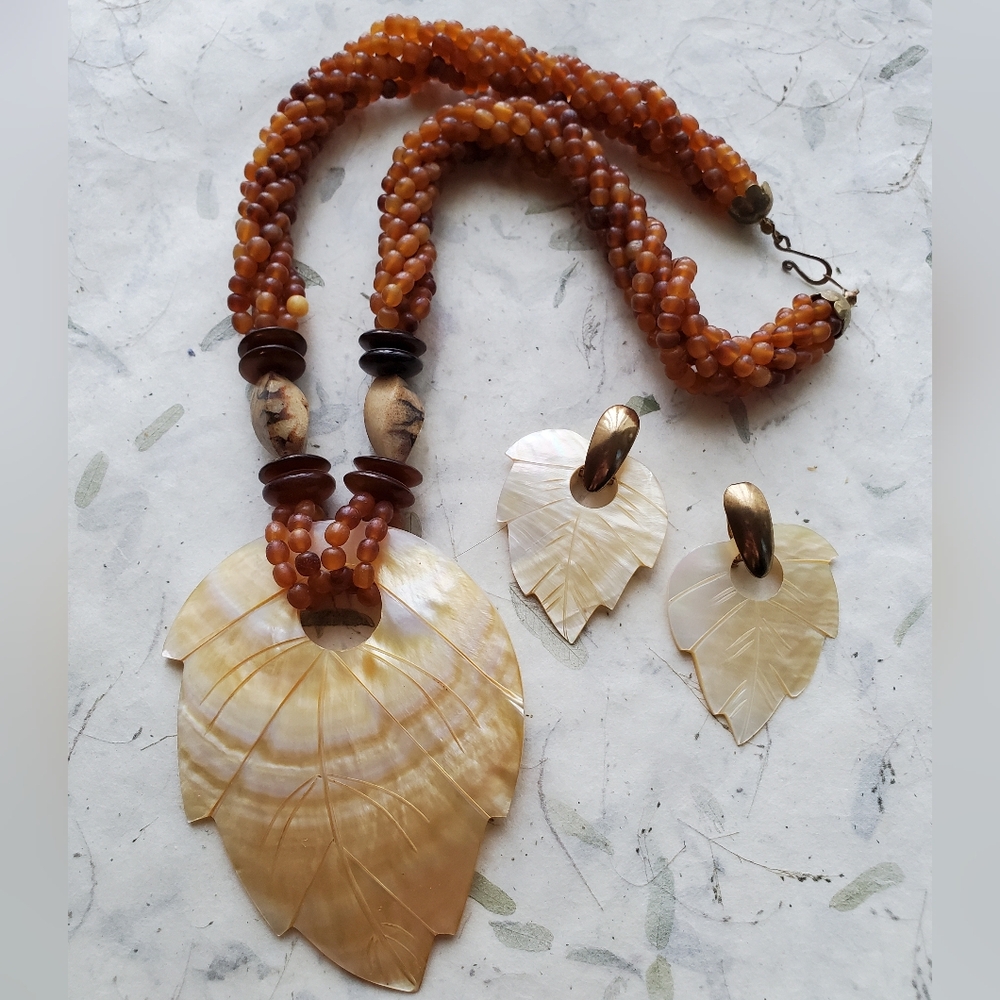Vintage Huge Mother Of Pearl ( MOP ) Carved Leaf Necklace & Earrings Set